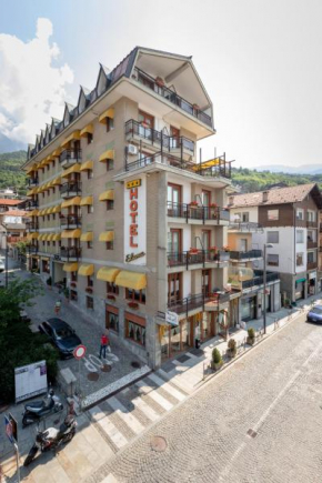 Отель Hotel Elena  Саинт Винчент
